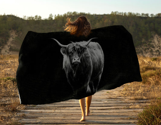 Gentle Soul Highland Cow Plush Blanket